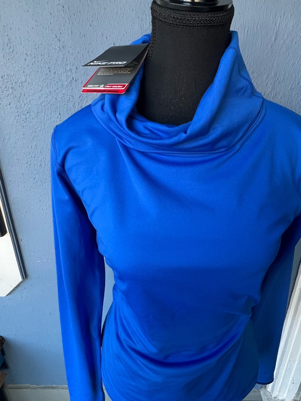 Nike Pro Hyperwarm Series Women’s Sweater